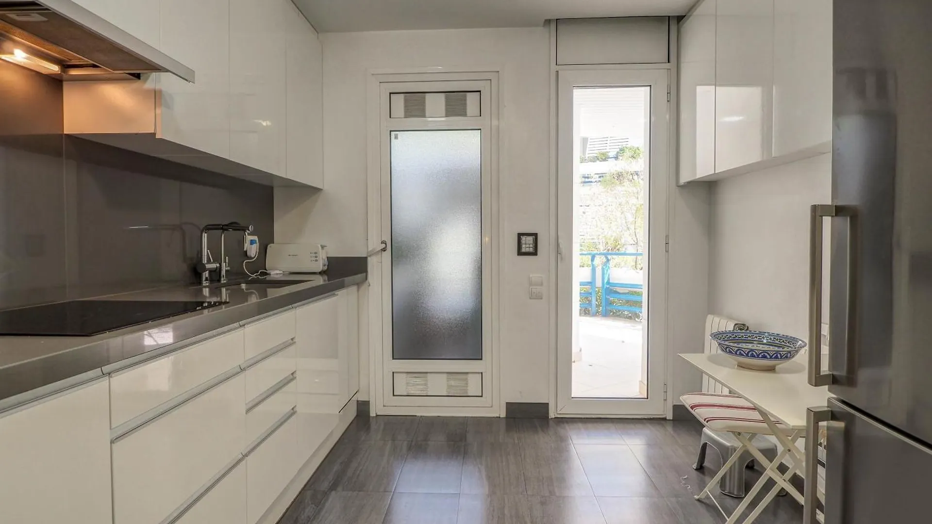 Luxury Seaview Apartment By Hello Homes Sitges