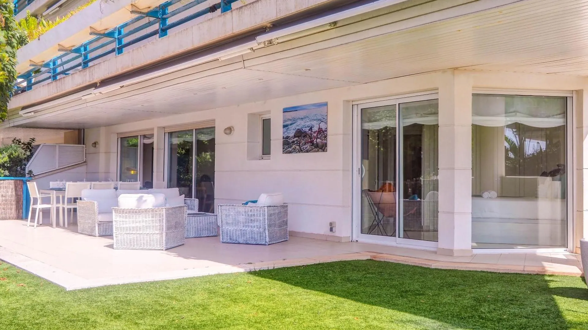 Luxury Seaview Apartment By Hello Homes Sitges