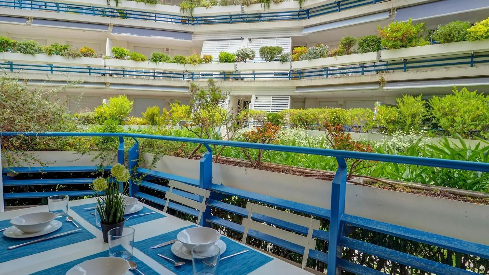 Luxury Seaview Apartment By Hello Homes Sitges